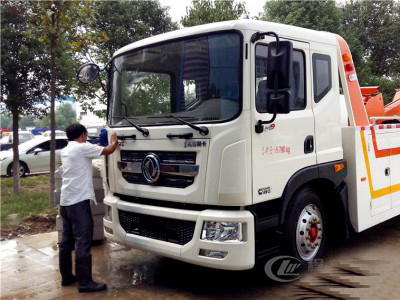 一拖一東風D9清障車